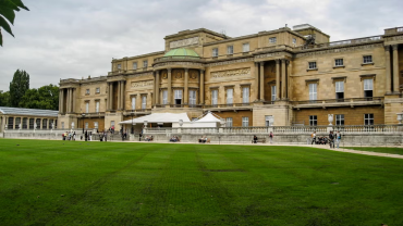 Buckingham Palace grounds to public