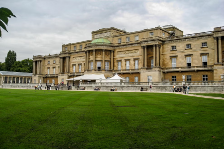 Buckingham Palace grounds to public